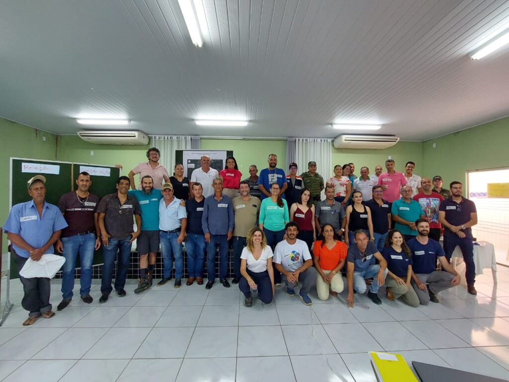 Reunião em Pingo D'Água.